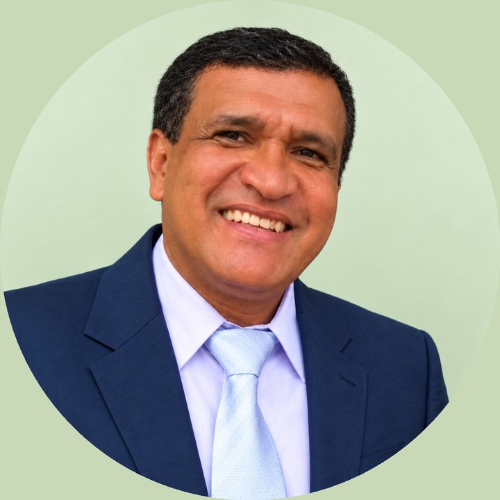Dr. Jesús Medina Escara